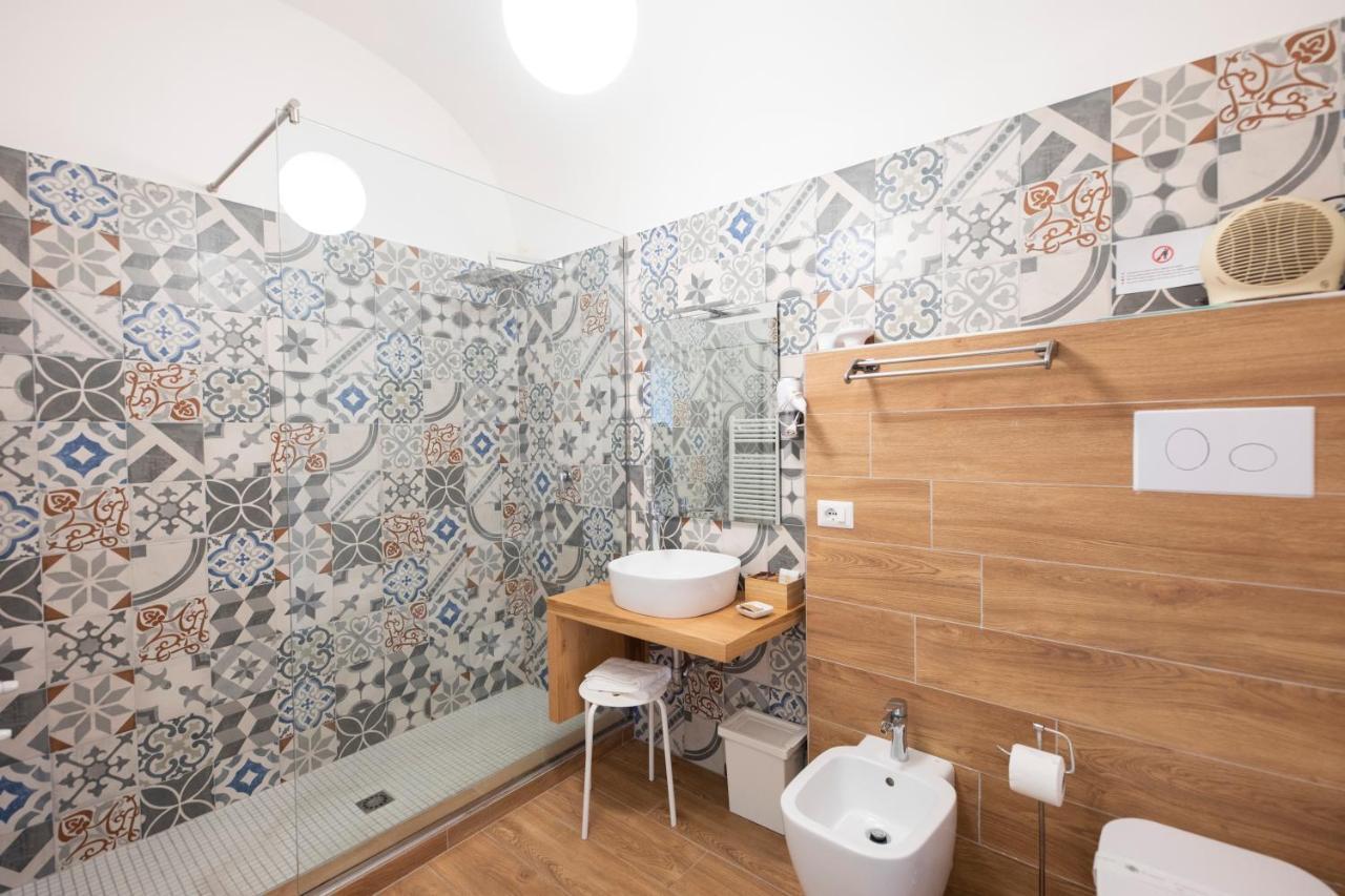 Uzeda Inn Apartment Катания Экстерьер фото