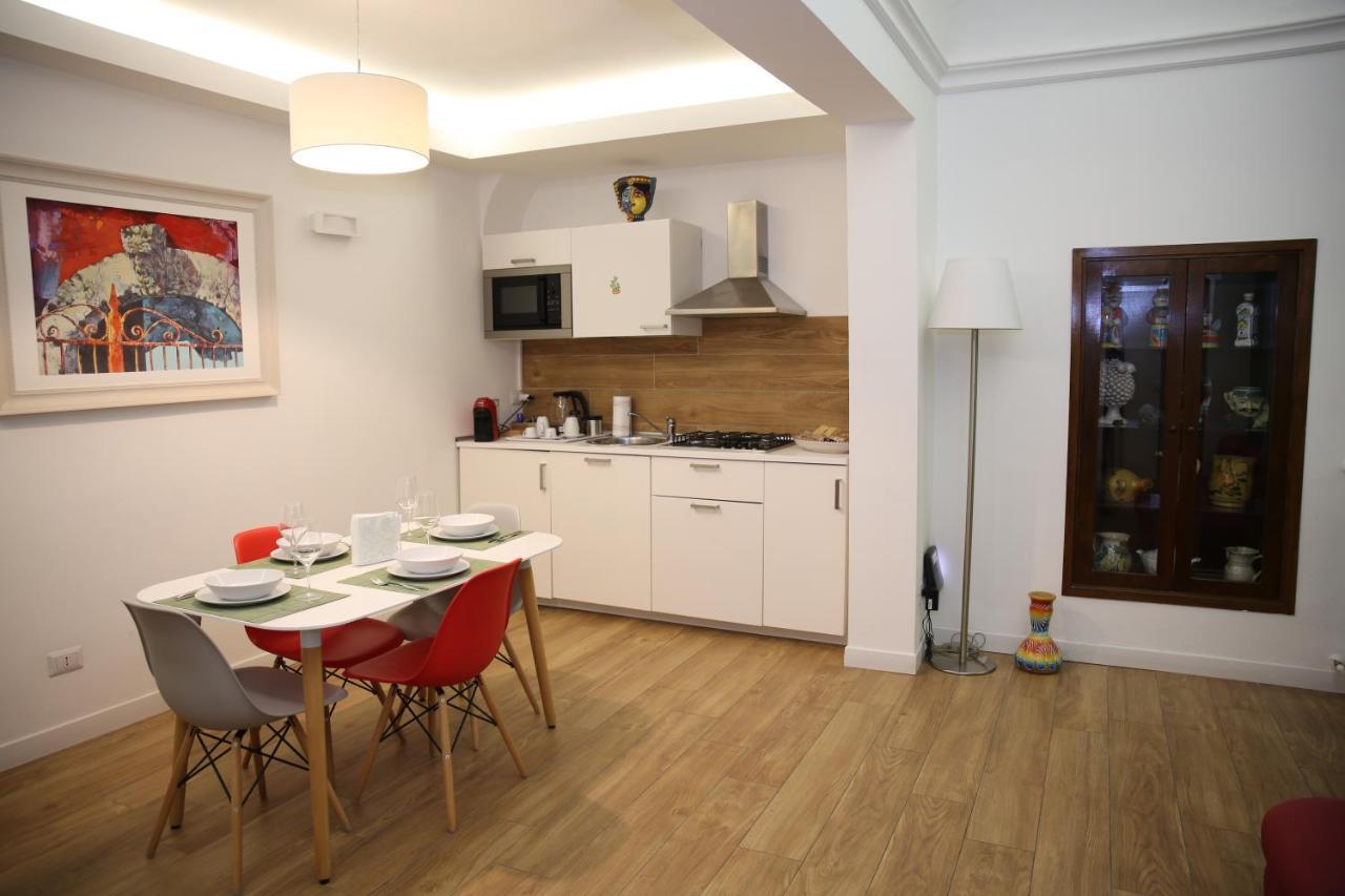 Uzeda Inn Apartment Катания Экстерьер фото