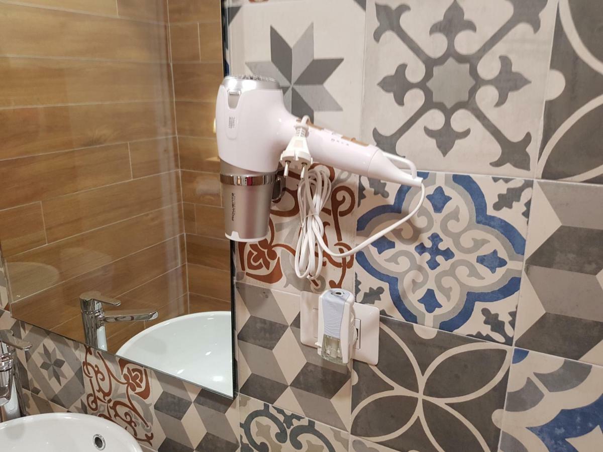 Uzeda Inn Apartment Катания Экстерьер фото